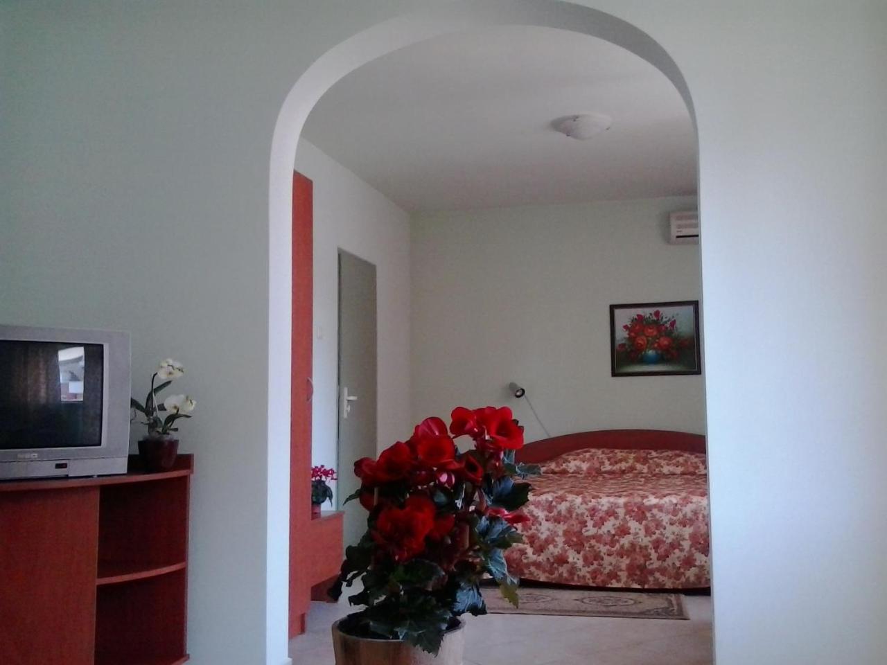 Hotel Focus Varna Buitenkant foto